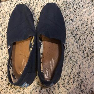 women’s toms
